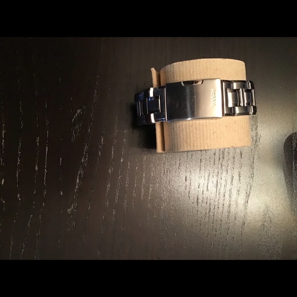 Fossil Quartz Watch - Picture 7 of 8